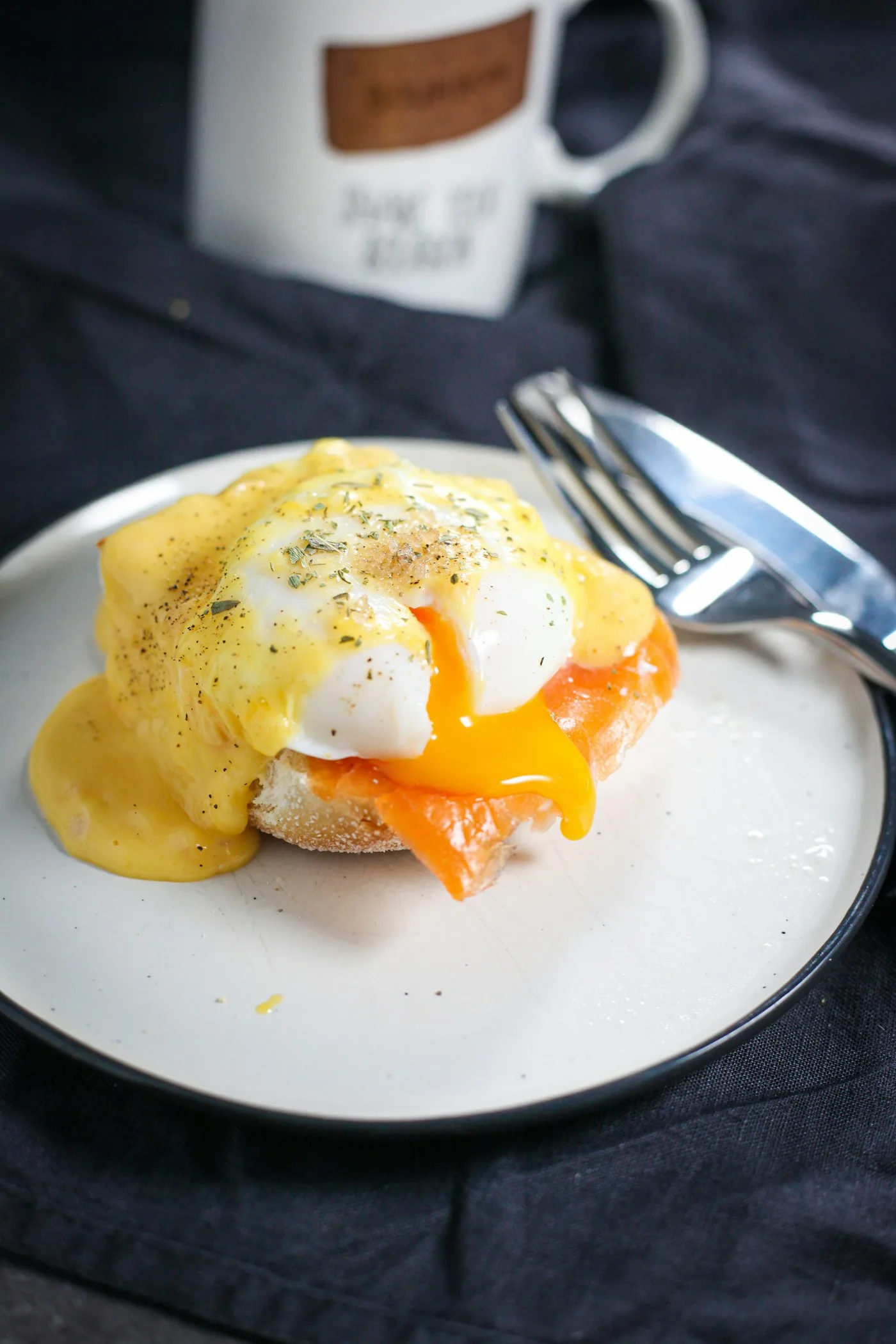 Classic Eggs Benedict with Silky Homemade Hollandaise Sauce