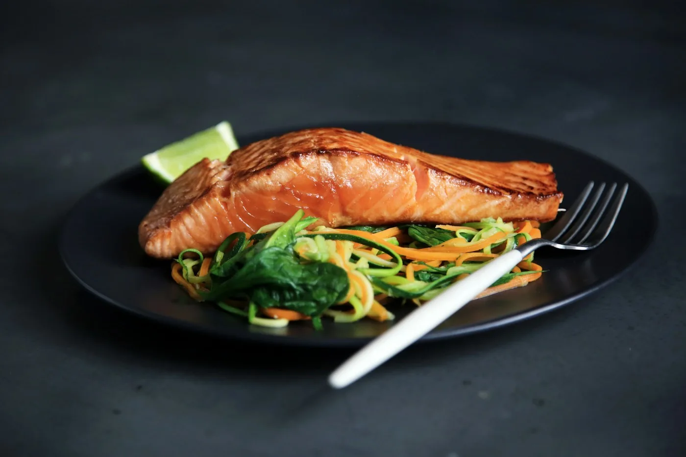 Crispy Air Fryer Honey Garlic Salmon (Flaky & Caramelized in 12 Minutes)